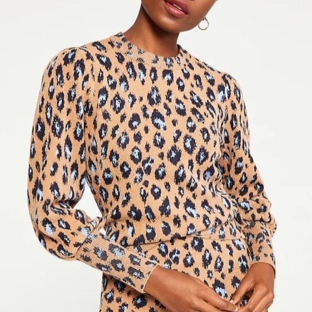 NWT Ann Taylor Leopard Jacquard Animal Print Puff Sleeve Sweater • Size XS 🔴